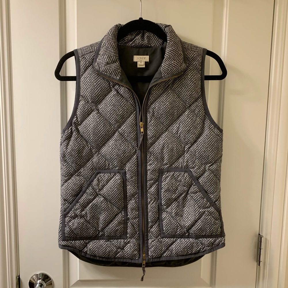 J Crew Gray Herringbone Quilted Down Puffer Vest Size XS - Picture 2 of 9